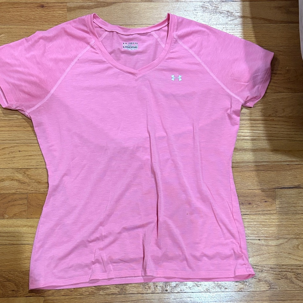 Under Armour Women's Light Pink V-Neck Tee